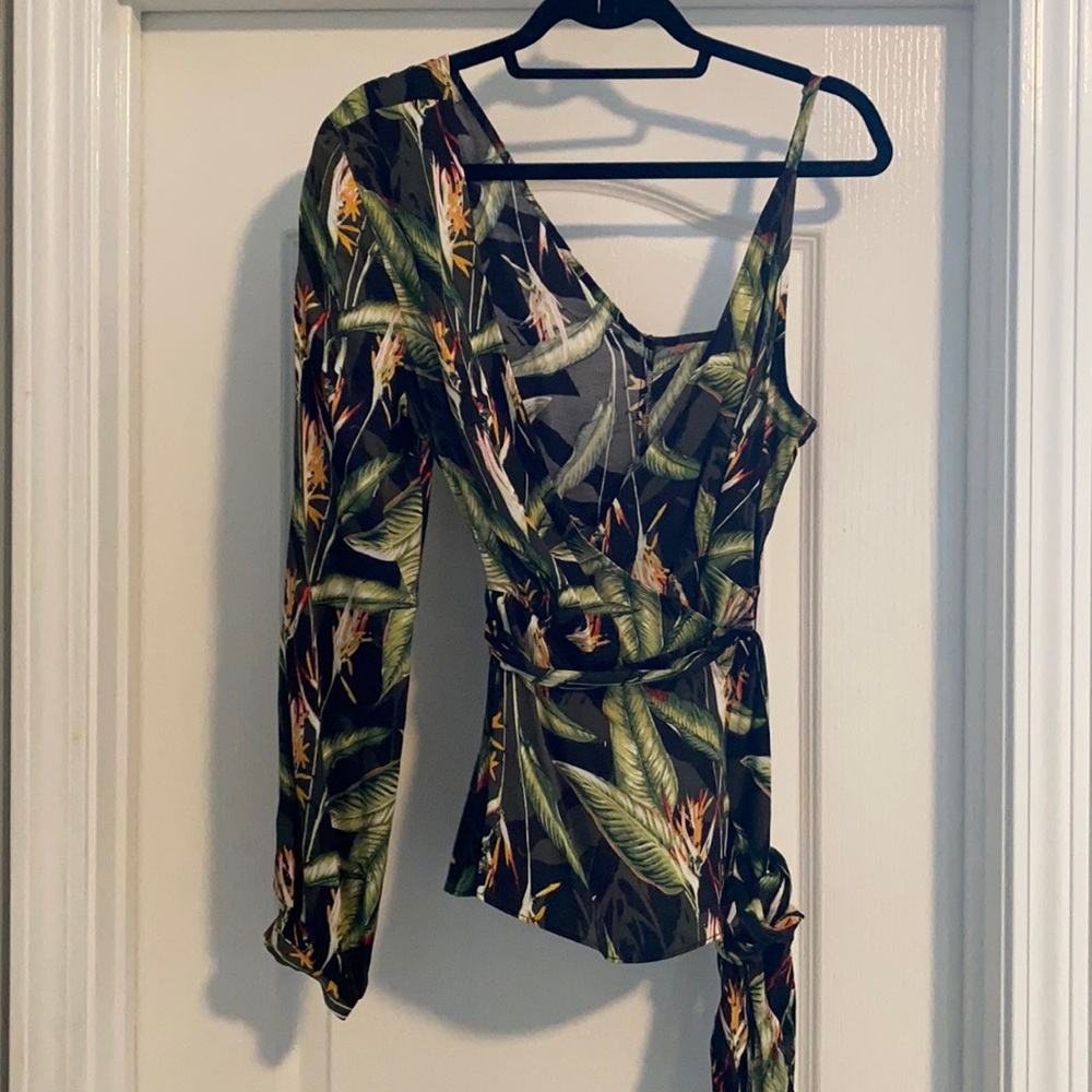 NWT BCBGMAXAZRIA one shoulder blouse